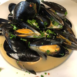 Mirna's Mussels